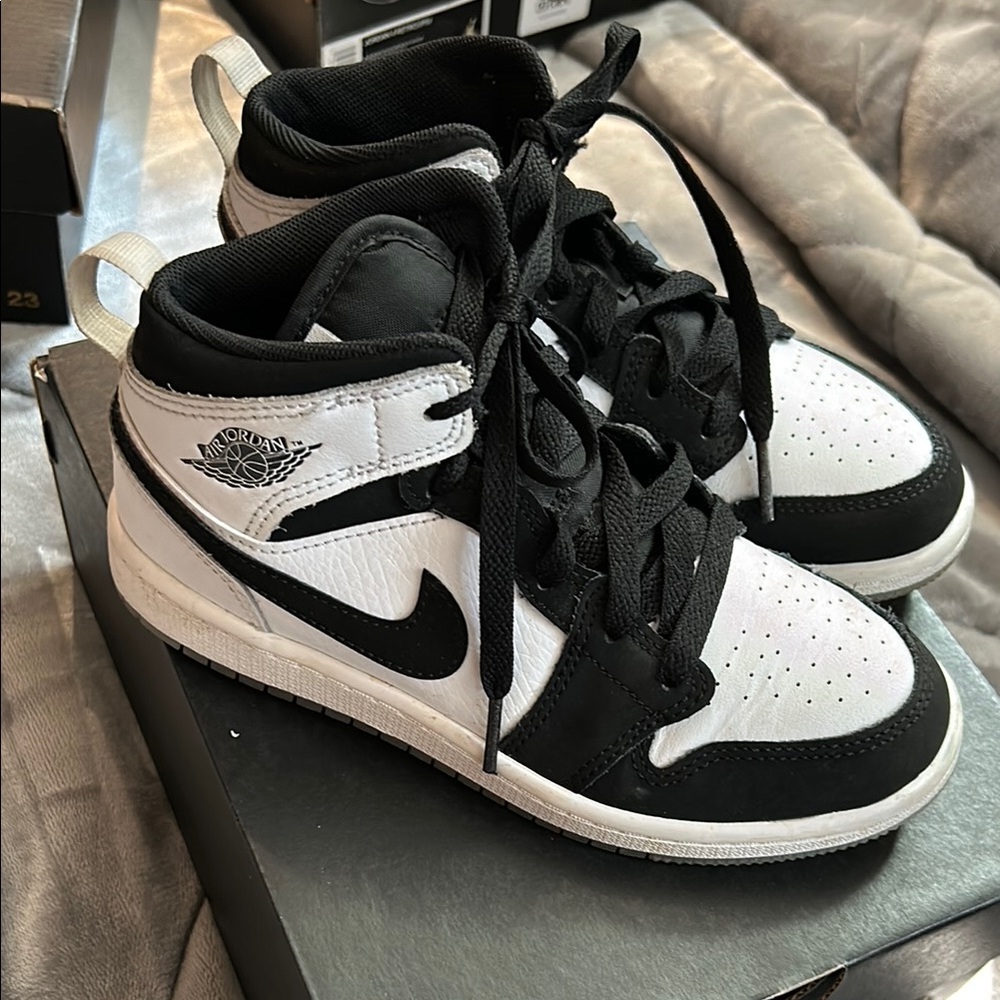 Nike Jordan 1 Sneakers Y1